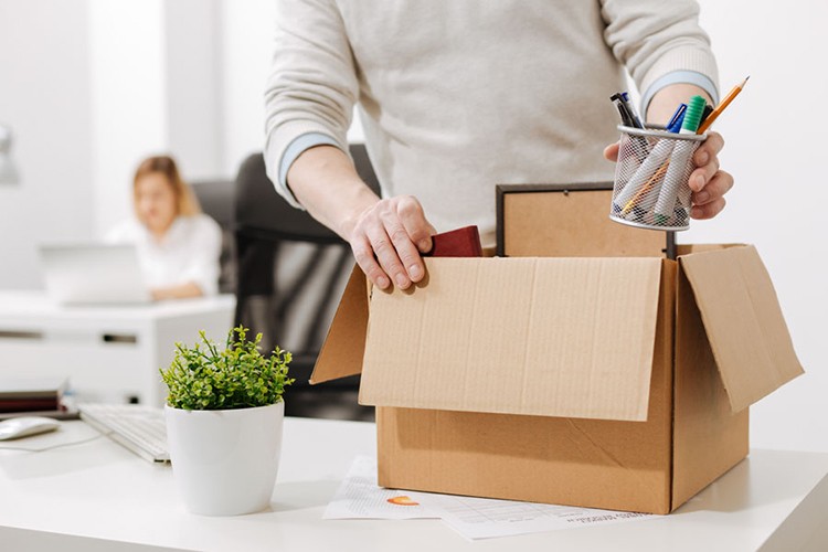 Almanya'da şirketler işten çıkarmalara devam ediyor