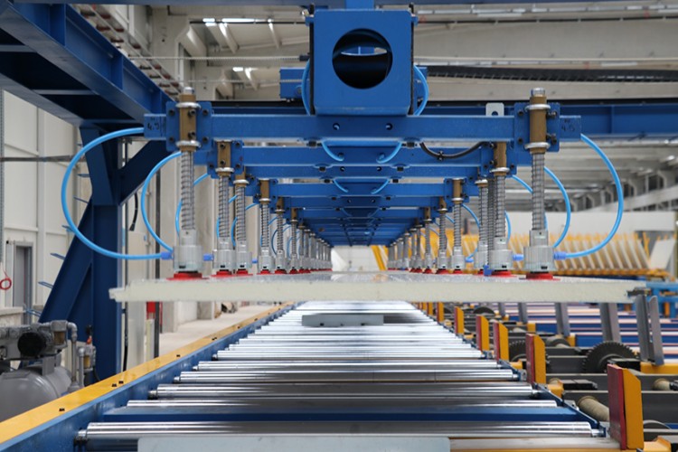 Sivas'ta üretilen sandviç paneller birçok ülkeye ihraç ediliyor