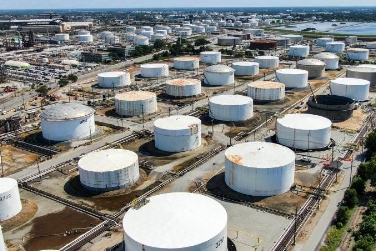 ABD, stratejik rezervi için 6 milyon varil petrol alacak