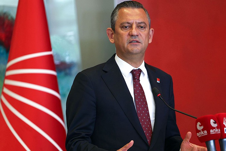 CHP'de olağanüstü kurultay için imza süreci başlıyor