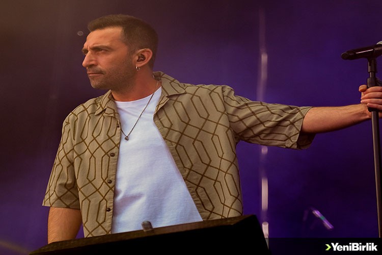 Erdem Yener hem coştu hem coşturdu