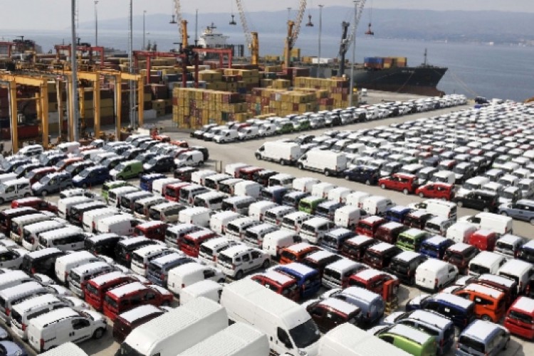 Sakarya'dan 9 ayda 152 bin 940 araç ihraç edildi
