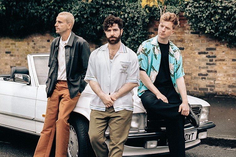 İstanbul'a Sonbahar Foals ile Geliyor