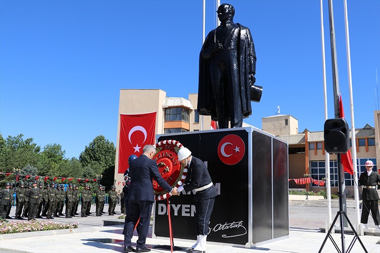 Atatürk'ün Erzincan'a gelişinin 104. yıl dönümü törenle kutlandı
