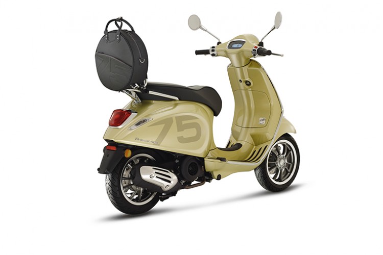 75'inci yaşına özel bir seriyle kutluyor