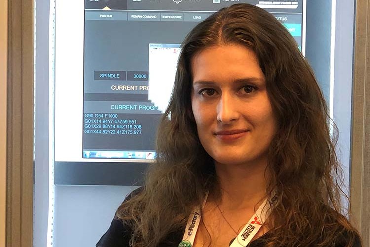 Öğrencilerle buluştu