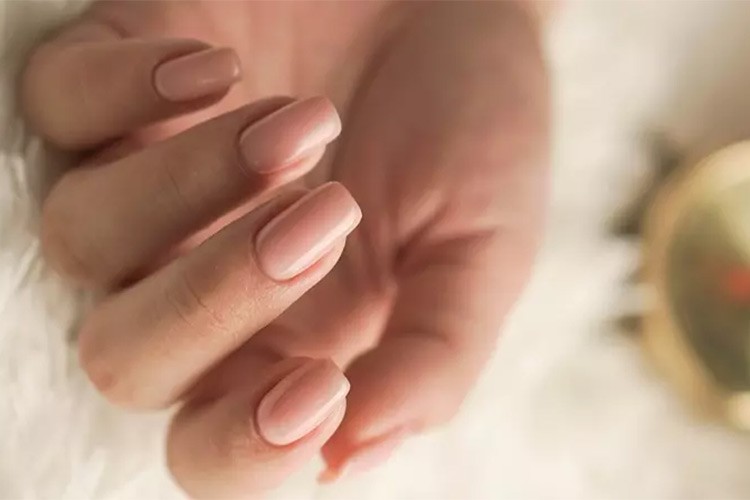 IANUAS'tan tırnak güçlendirici jel