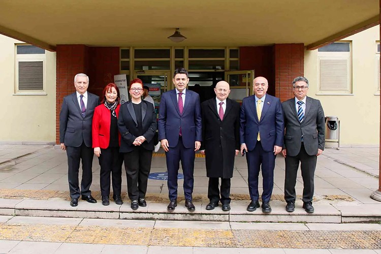 Maltepe Üniversitesi'nde lojistik ve ticaret gündemi ele alındı