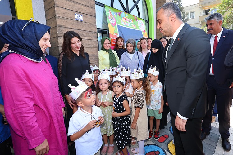 Başkan Toptaş, yeni eğitim-öğretim yılının ilk zilini çaldı