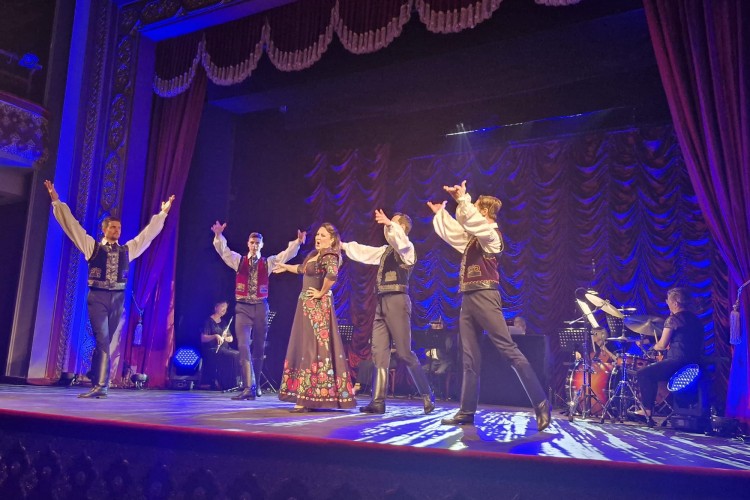 Macaristan'ın Avrupa Birliği Konseyi Dönem Başkanlığını Devralması ve 2024 Macar-Türk Kültür Yılı münasebetiyle düzenlenen Sergi Açılışı ve Operet Performansı