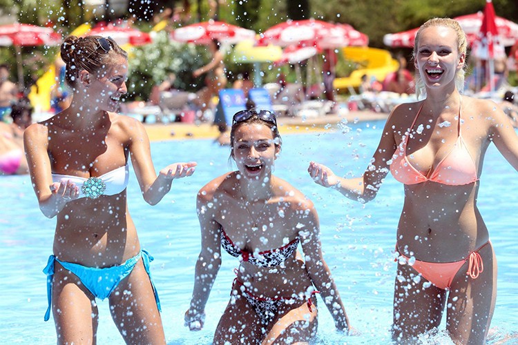 5 ayda 3 milyon turist