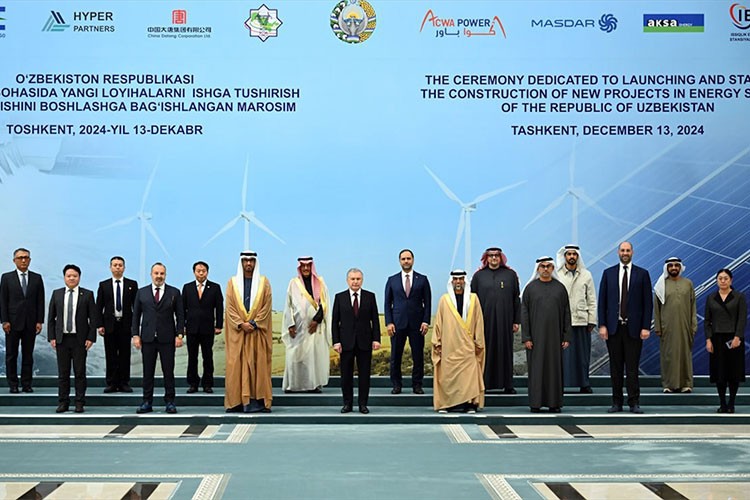 Özbekistan'da yabancı şirketlerin yaptığı 18 elektrik santrali devrede