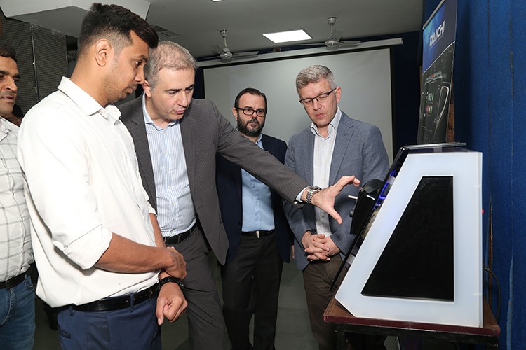 Hindistan'da Teknoloji Günü Düzenledi