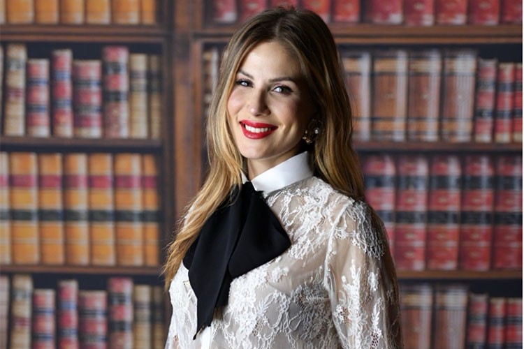 Elvan Erkal'dan "Unutmabeni Çiçeği"