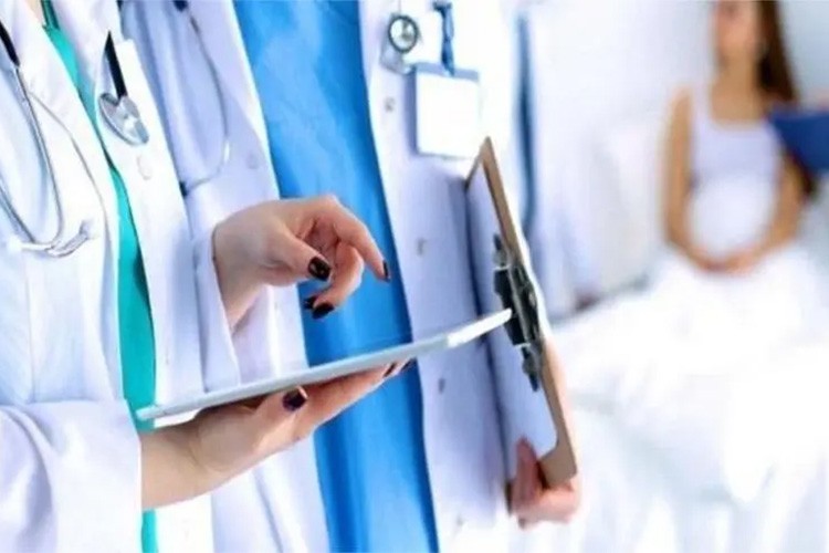 Sağlık Çalışanlarının Sorunları Gündemde