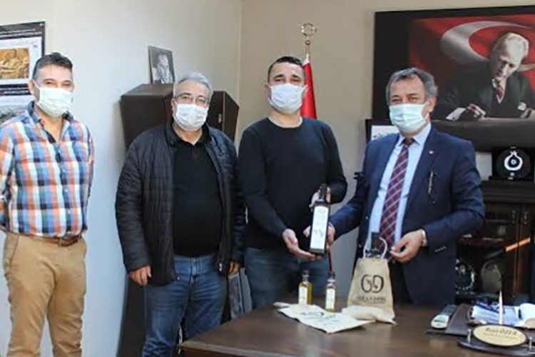 Sofraların, sağlık ve lezzet kaynağı; zeytinyağı