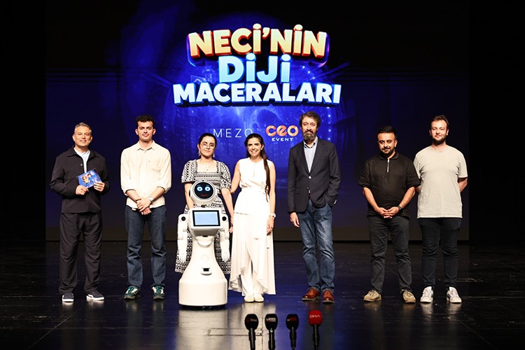 Türkiye'nin ilk çocuk robot tiyatrosu AKM'de tanıtıldı