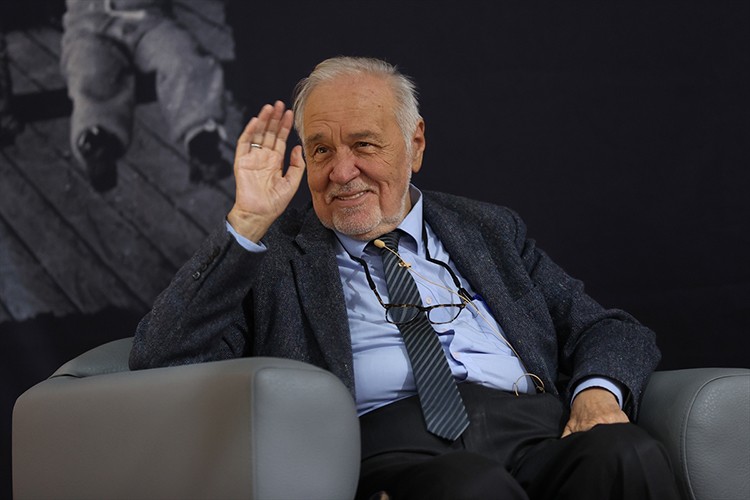 Ünlü Tarihçi İlber Ortaylı hayatını kaybetti