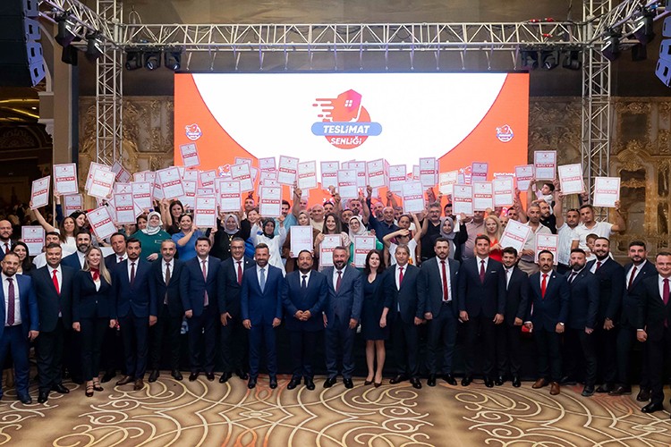 800'den fazla ailenin katılımıyla teslimat