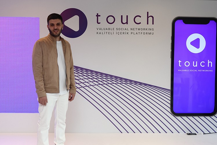 Alanyalı Touchapp'ten yerli sosyal medya çağrısı