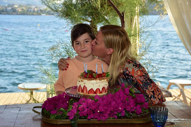 Küçük Ağa 8 yaşına bastı