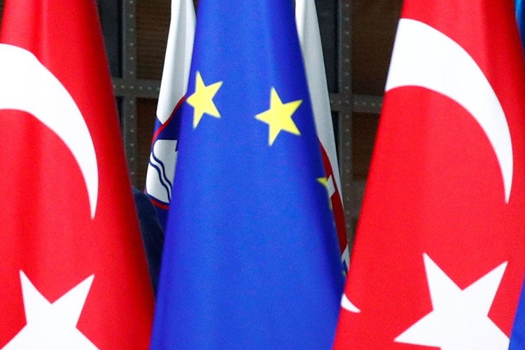 AB ile görüşmeler neden bitmiyor?