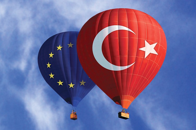 Türkiye'ye kısıtlama sürüyor