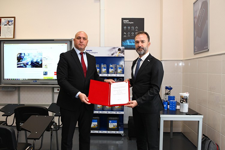 Hedef Türkiye'nin Gururu Olacak Öğrenciler Yetiştirmek