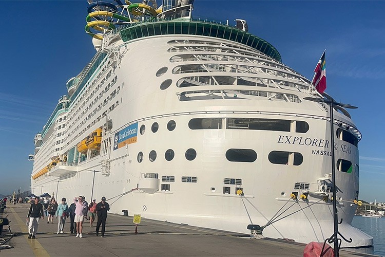 "Explorer Of The Seas" gemisiyle Bodrum'a 3 bin 581 yolcu geldi