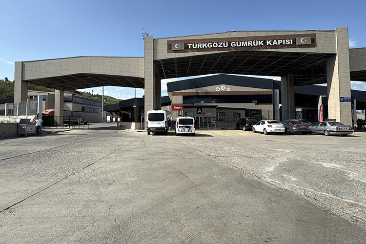 Türkgözü Gümrük Kapısı'nı 22 ayda 272 bin araç kullandı