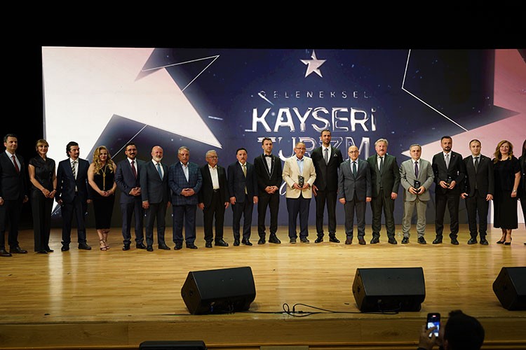 Kayseri'de turizme iz bırakanlar ödüllendirildi