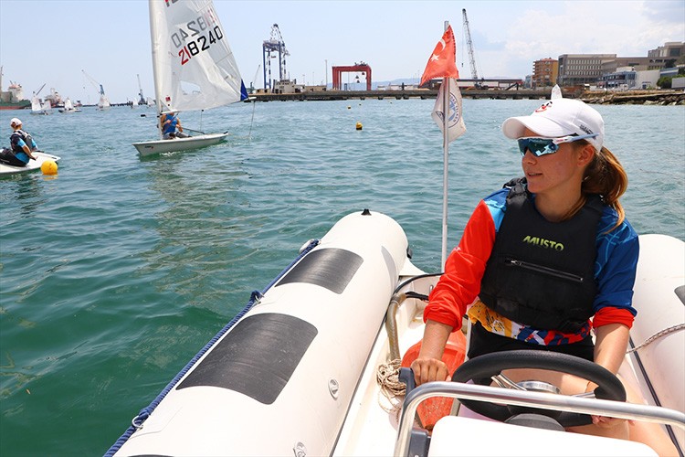 Yetiştiği kulüpte "yelken yapmayı" öğretiyor