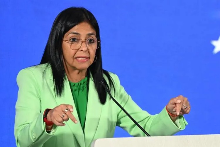 Venezuela, petrol satışından 300 milyon dolarlık gelir elde etti