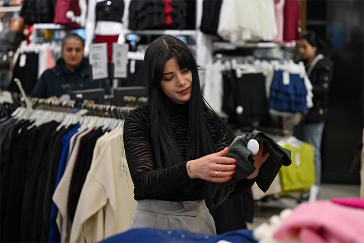 Esnaf bayram alışverişinden umutlu