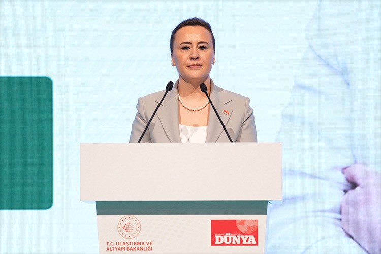 Sürdürülebilir Ulaştırma ve Akıllı Altyapı Sistemleri Zirvesi gerçekleşti