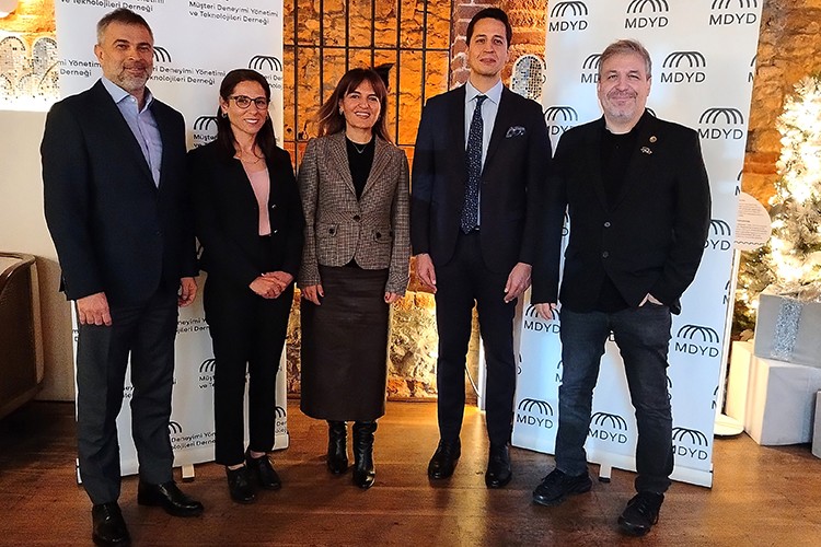 Yapay zeka gelişiyor insana ihtiyaç artıyor