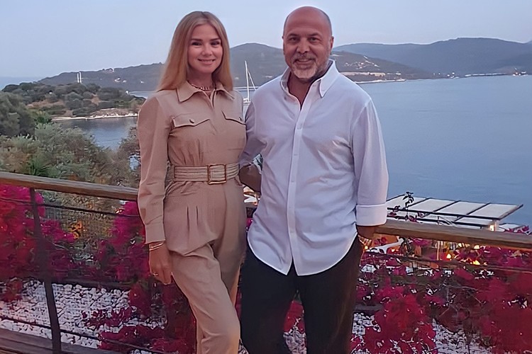 Açılış sonrası baş başa tatil