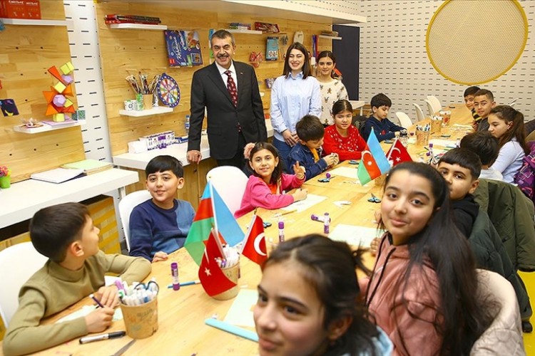 Türk eğitim kurumlarına ziyaret