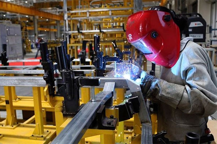 Sanayide çalışan kişi başına üretim 2024'ün son çeyreğinde arttı