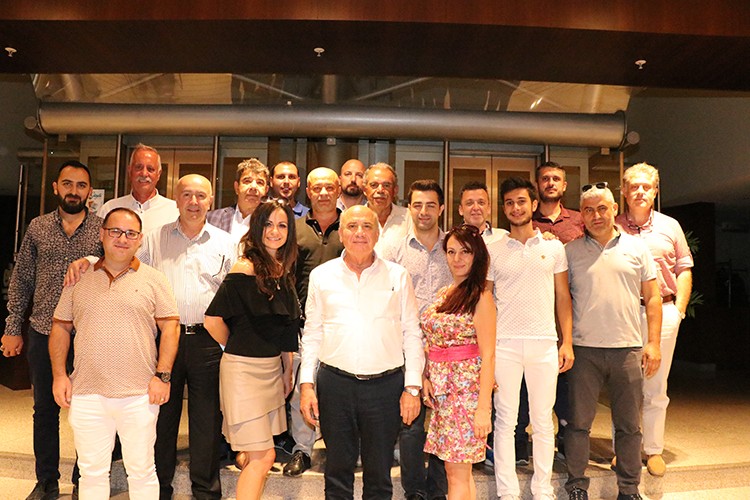 İtalyan devleri Ege'de