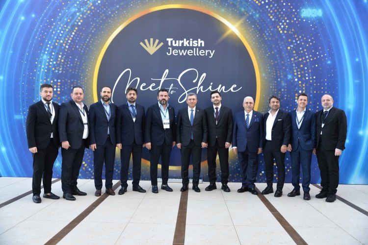 Mücevher Antalya'da Parladı