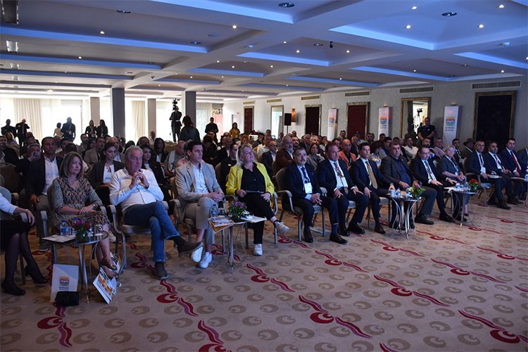 3. Yaş Turizmi Zirvesi Marmaris'te gerçekleşti