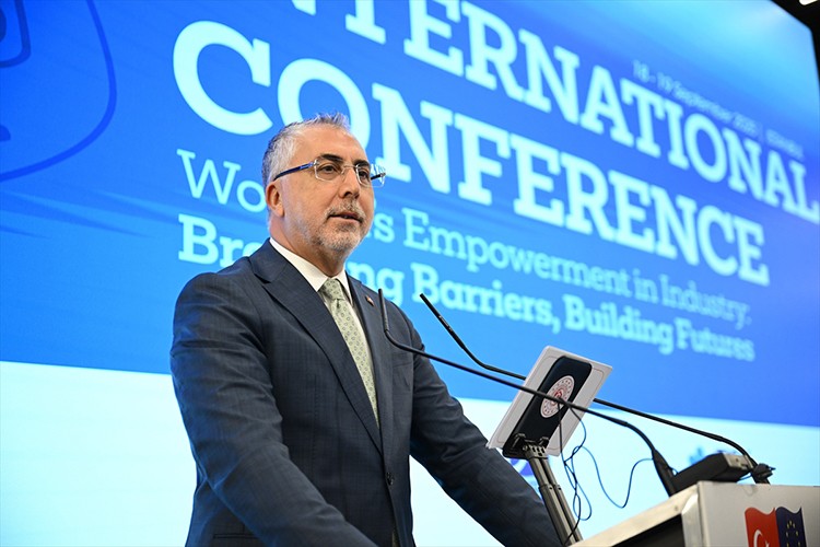 "Kadın istihdam oranı yüzde 25,3'ten yüzde 32,1'e yükselmiştir"