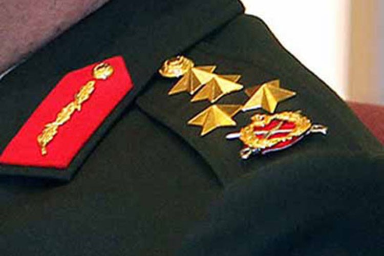 Oramirallerin yaş haddi 67'ye çıkarılacak