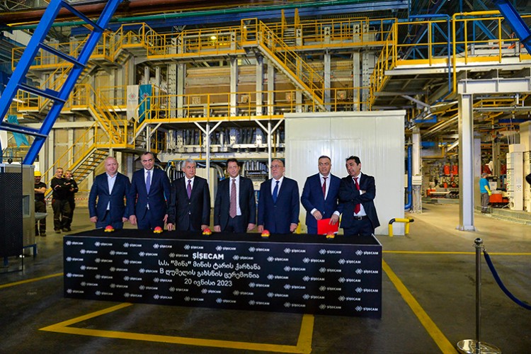 Şişecam'dan Gürcistan'a fırın yenileme yatırımı