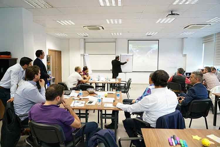 10 yılda 57 binden fazla kişiye eğitim verdi