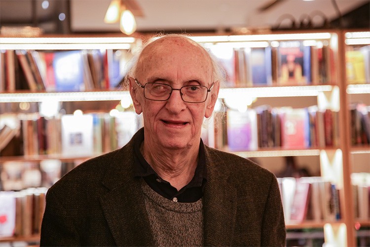 Son romanında yapay zekaya odaklanacak