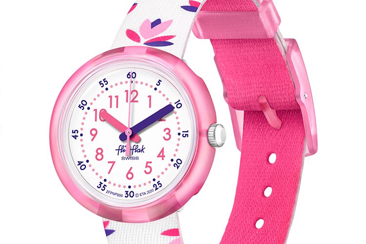 Saatler, Tam Evdeki Süper Kahramanlara Göre