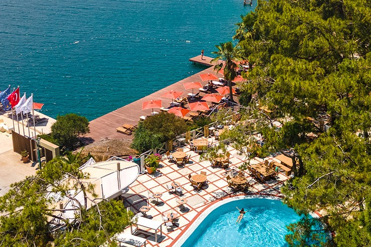 Mavi Bayrak'lı plajlar Hisarönü'nde