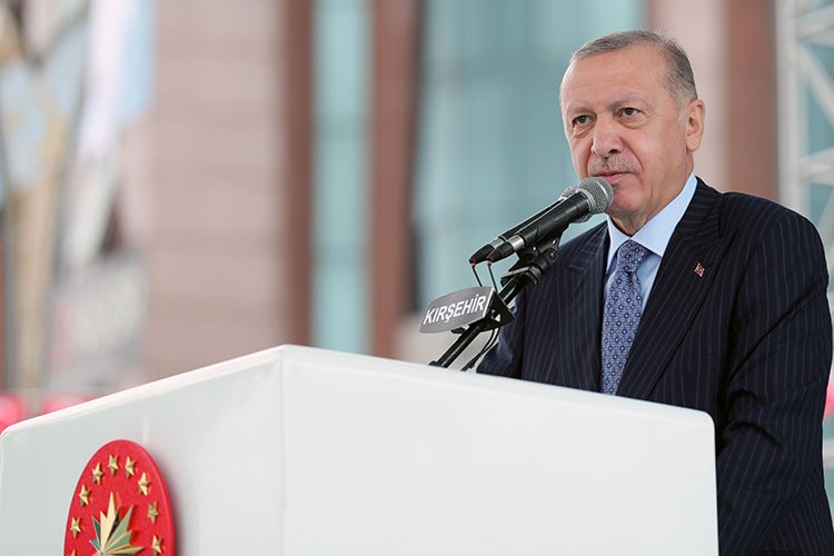 "Fahiş fiyat artışlarının önüne geçeceğiz"